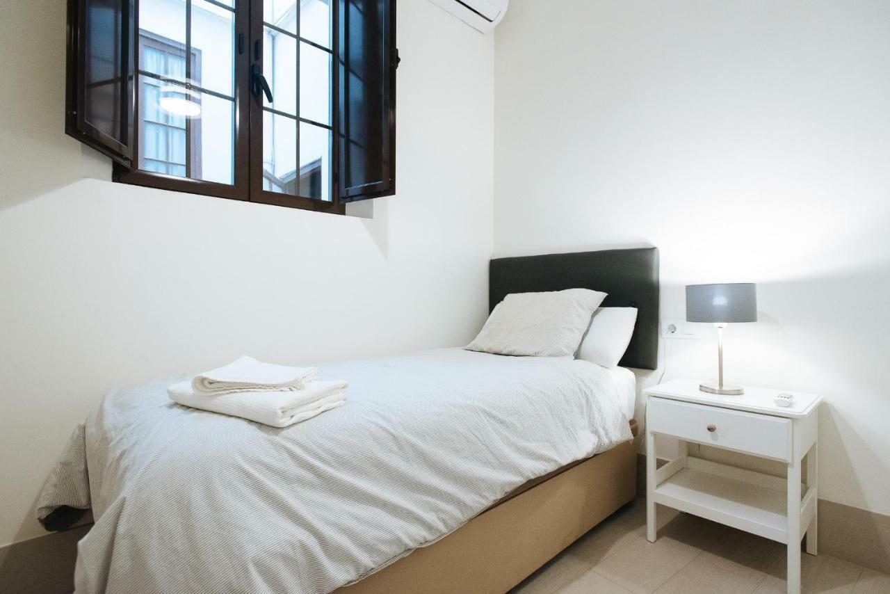 Luxury Apartment Penuelas Free Parking เซบีญา ภายนอก รูปภาพ