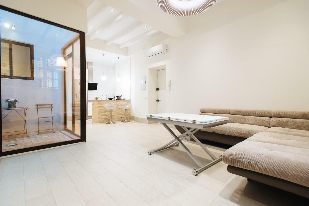 Luxury Apartment Penuelas Free Parking เซบีญา ภายนอก รูปภาพ
